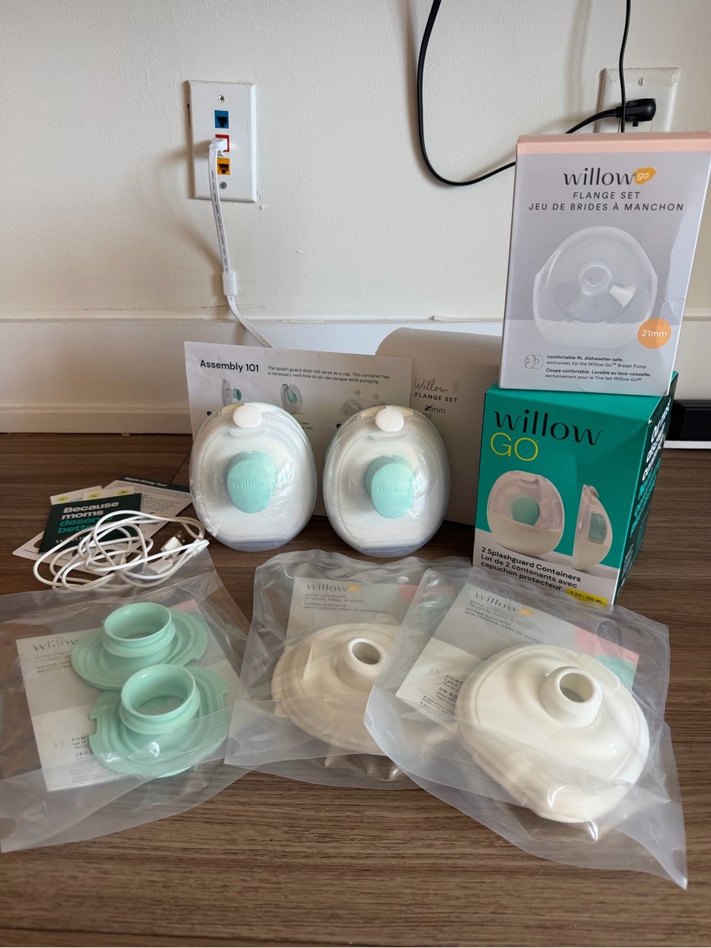 Willow GO Breast Pump Set including replacement parts